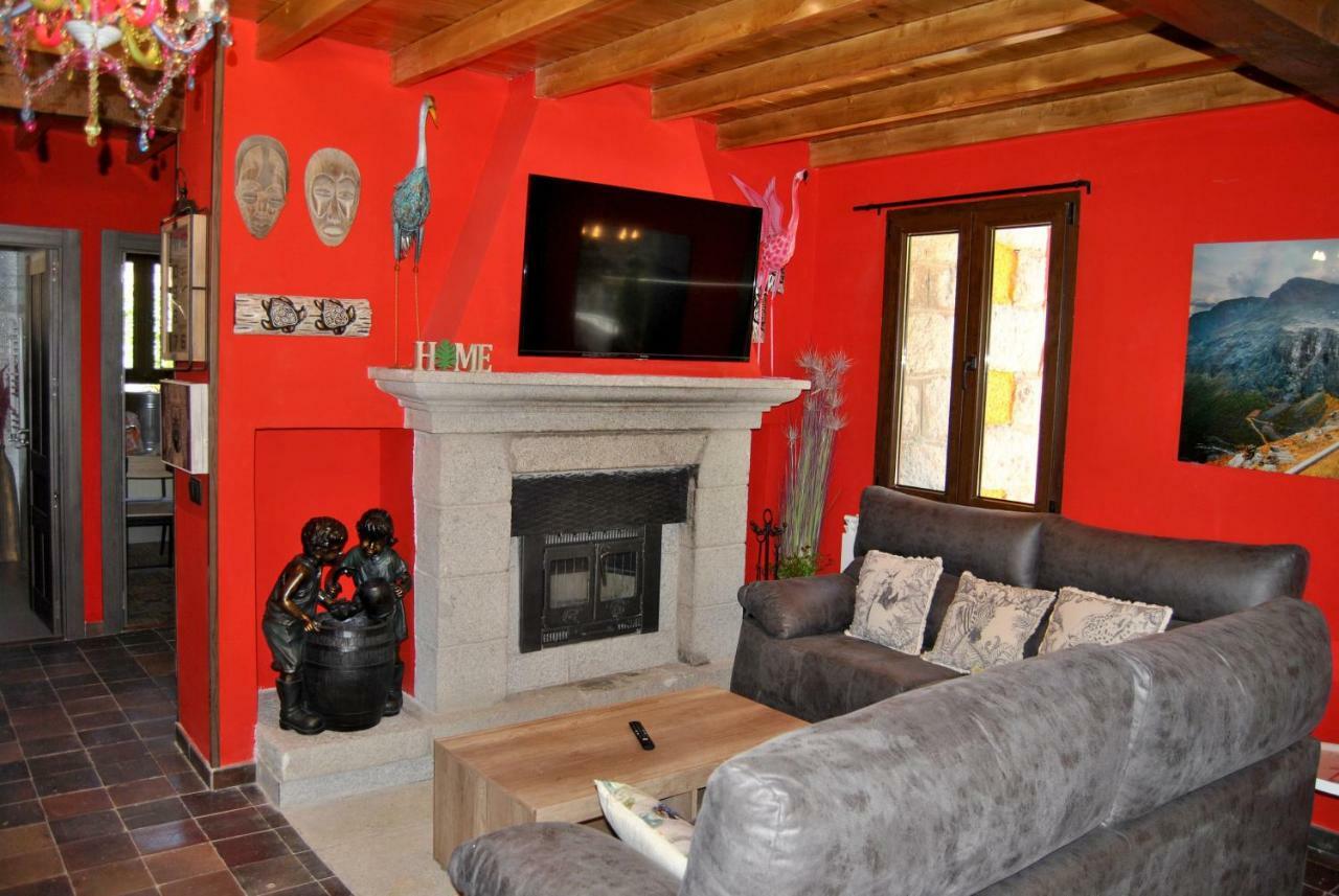 Complejo Casas Rurales Mansiones Y Villas Deluxe Collado Mediano Bagian luar foto