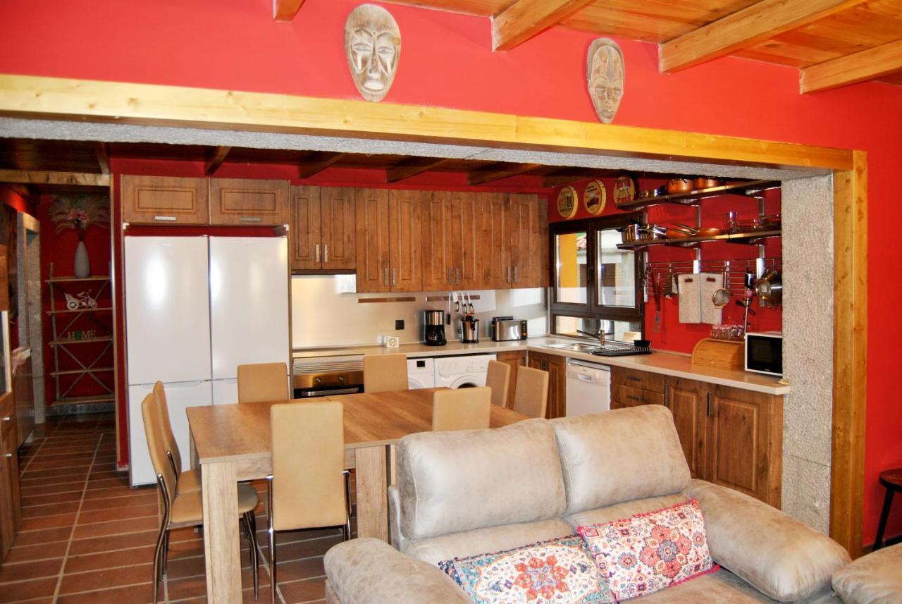 Complejo Casas Rurales Mansiones Y Villas Deluxe Collado Mediano Bagian luar foto