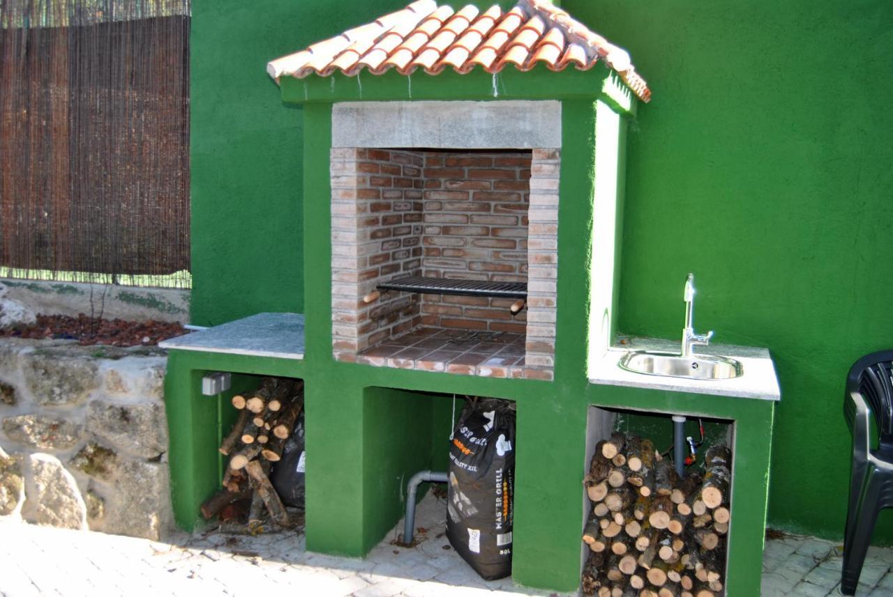 Complejo Casas Rurales Mansiones Y Villas Deluxe Collado Mediano Bagian luar foto