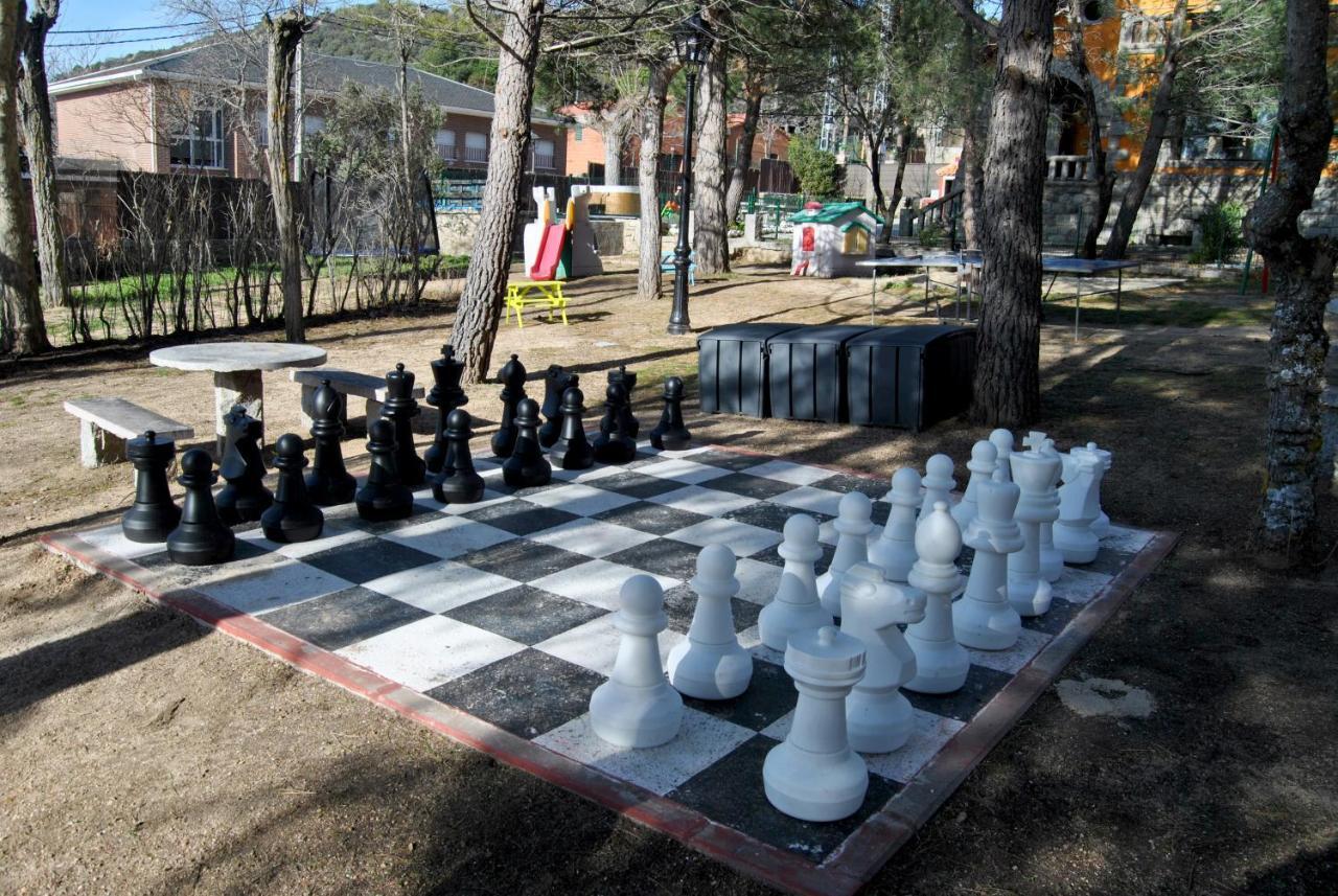 Complejo Casas Rurales Mansiones Y Villas Deluxe Collado Mediano Bagian luar foto