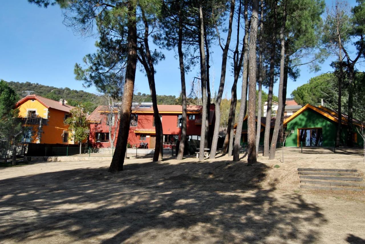 Complejo Casas Rurales Mansiones Y Villas Deluxe Collado Mediano Bagian luar foto